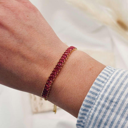 Armband Aurea mit rubinroten Steinen