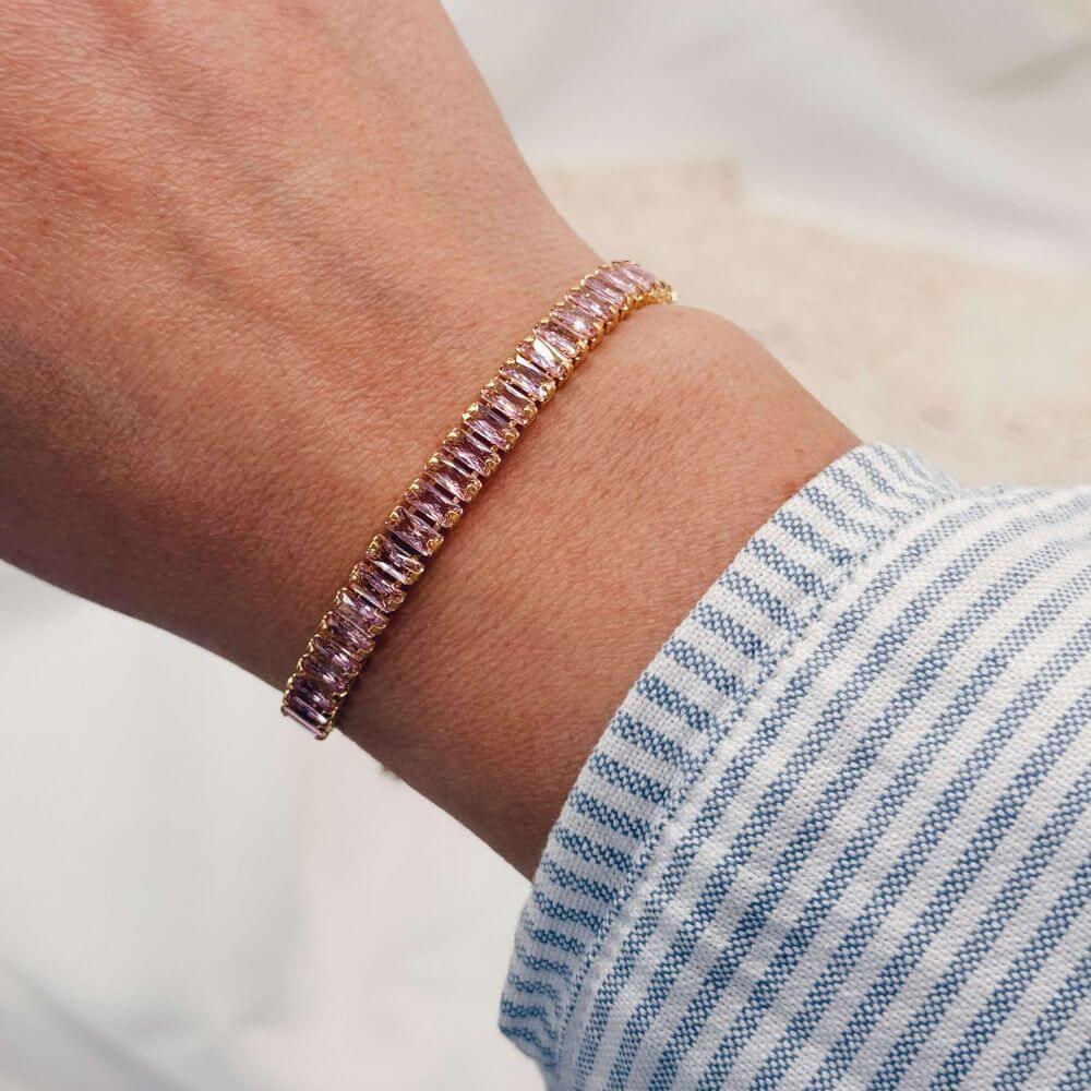 Aurea armband with rose-colored stones