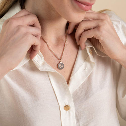 color:rosegold