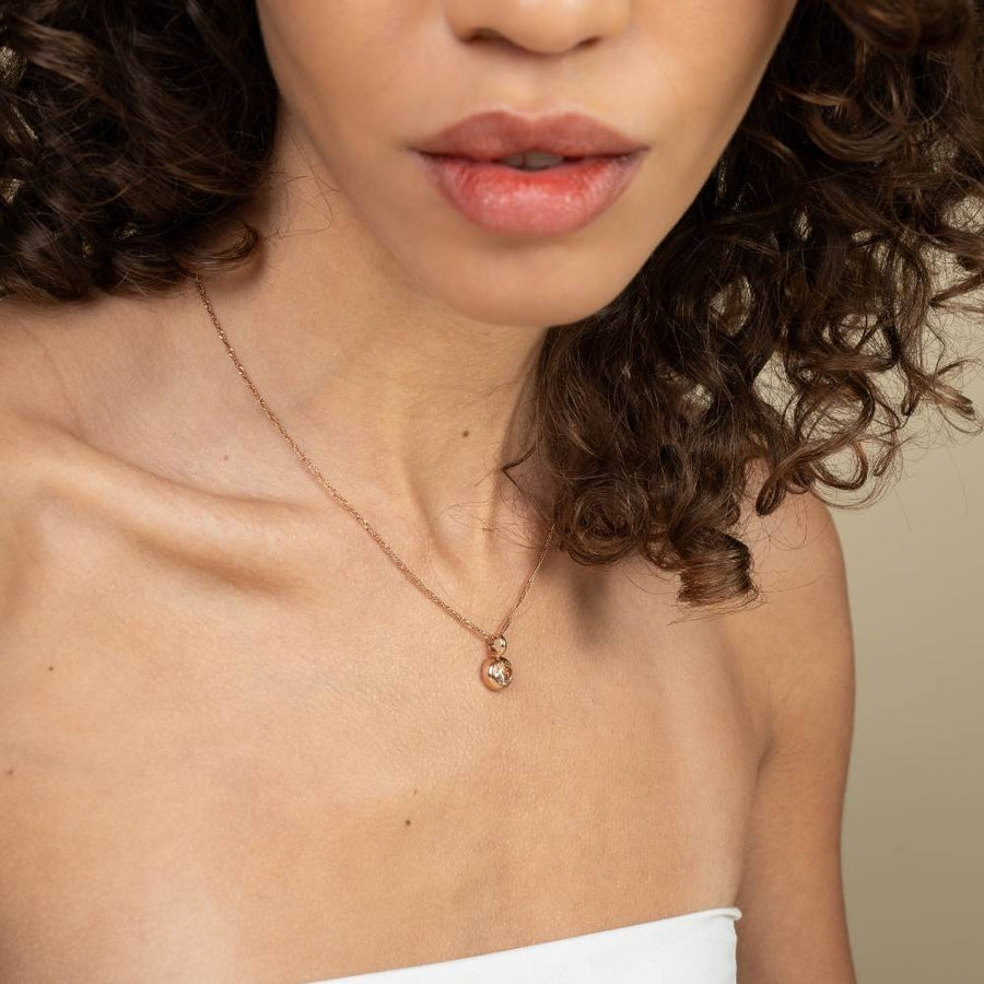 color:rosegold