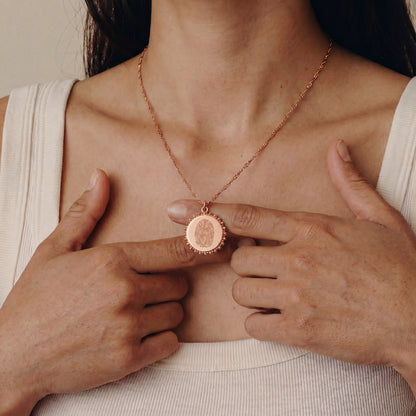 color:rosegold