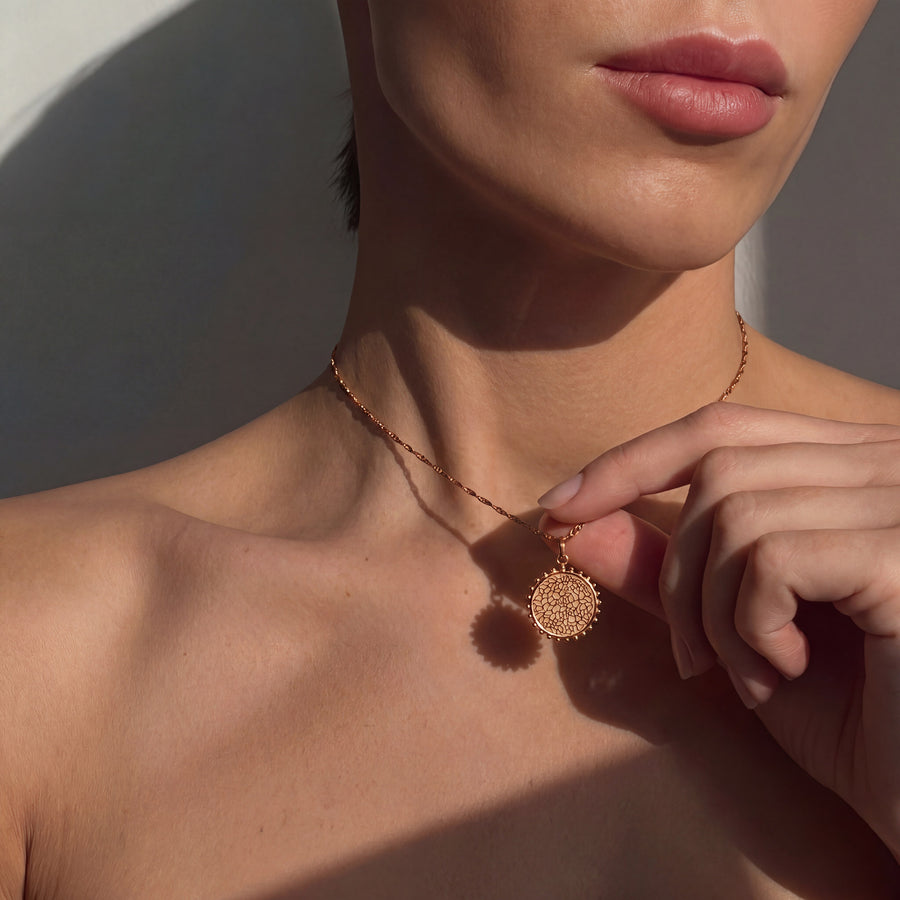 color:rosegold