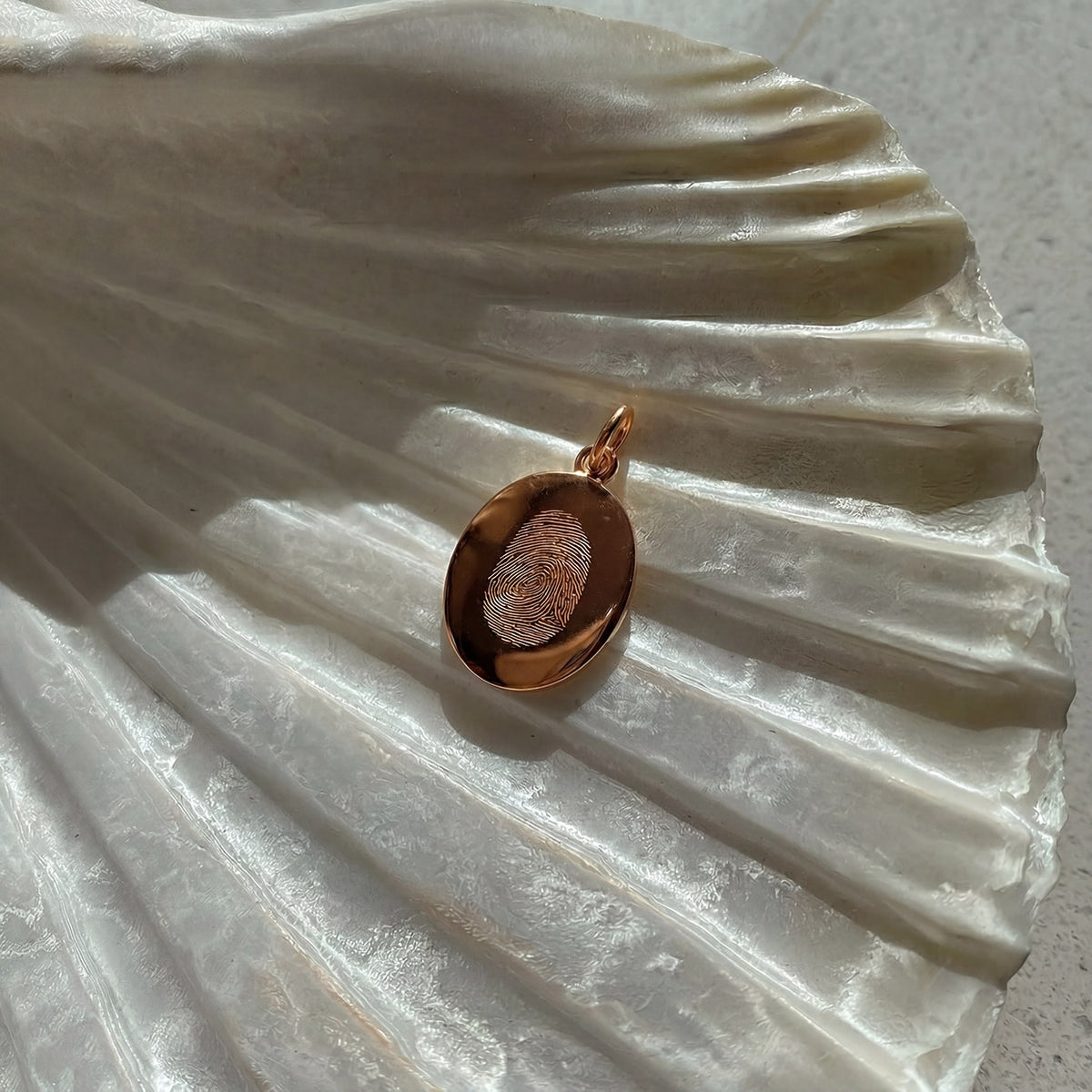 color:rosegold