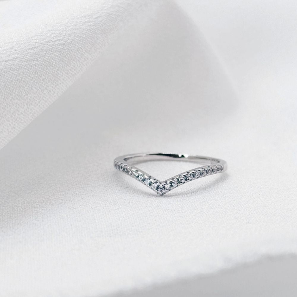 V-Form Ring Lyna mit Steinbesatz - 925 Silber