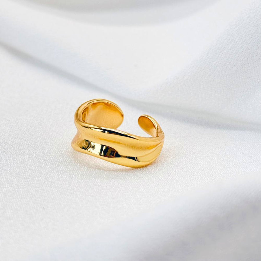 color:gold