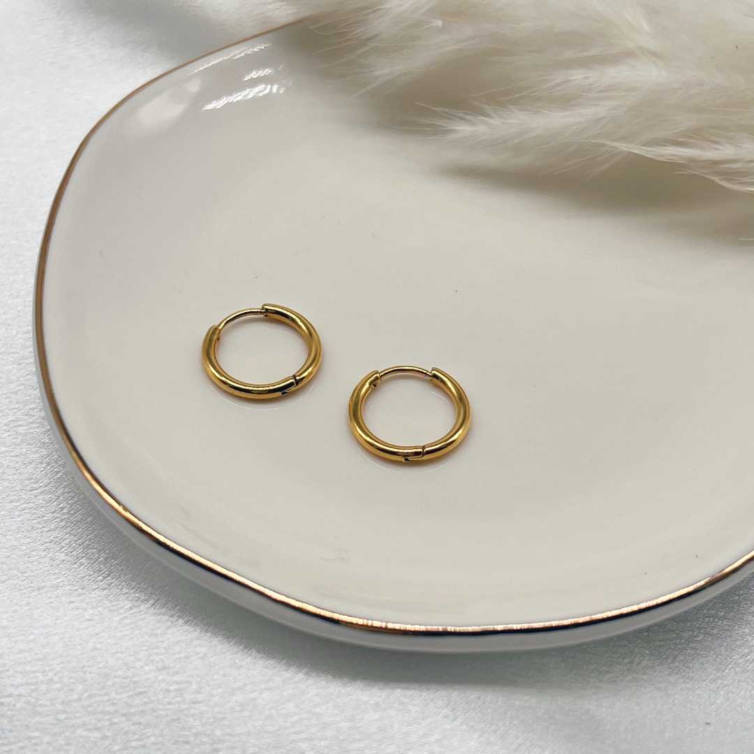 color:gold