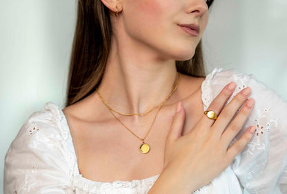 color:gold